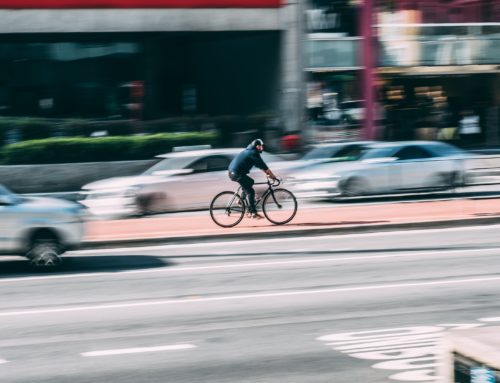 Coursier à vélo : Salarié ou travailleur indépendant ?